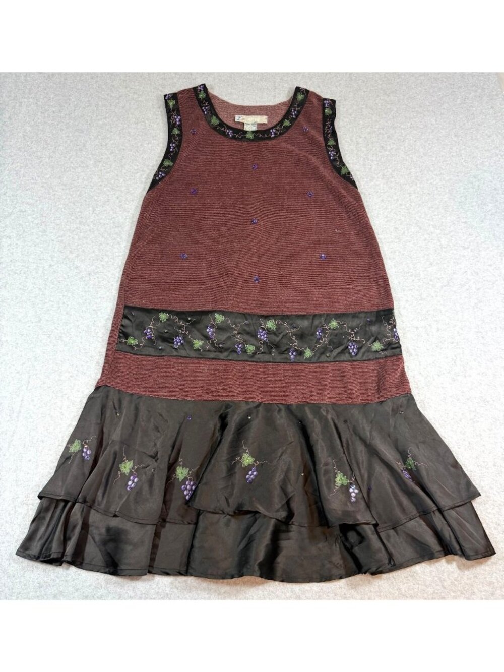 Papy Boez Women’s Size S Hand Painted Sleeveless Dress Embroidered Grapes Tiered